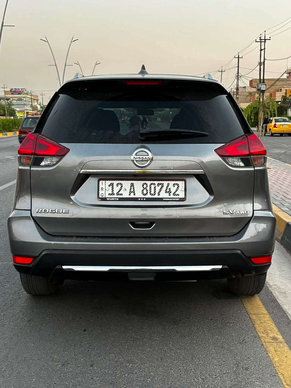 نيسان روج مرديل 2018
مواصفات :Sv AWD

محرك أربعة سلندر 2500

 بصمة وبصمة أبواب 

رادار امامي جانبي نقاط عمياء 

تحكم ستيرن جهتين 

مثبت سرعة 

كامرة وشاشة جبيرة ابل كار بلي 

كشن سائق كهرباء 

صندوق كهرباء 

تبريد قطعتين وتحكم تبريد منفصل 

كشنات تدفئة 

أنظمة قيادة سبورت ،وايكوا، ونورمان 

 كوبون بانزين موجود  

ومواصفات Sv الباقية معروفة 

الصبغ البيها قطعة وحدة باب خلفي مصبوغ ودعامات  وبيها مكان بارد 

السعر. 145 وبيها مجال للطيبين 

للتواصل والاستفسار اكثر 

*********** 

الرقم بي واتساب ايضاً.
