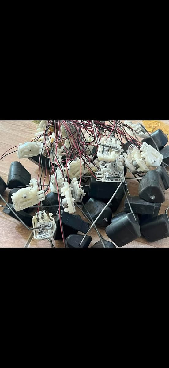 طوافات اصليه مال هايسه جمله مفرد سعر قطعه ٢٥ من ١٤الى١٨رقم الهاتف***********
