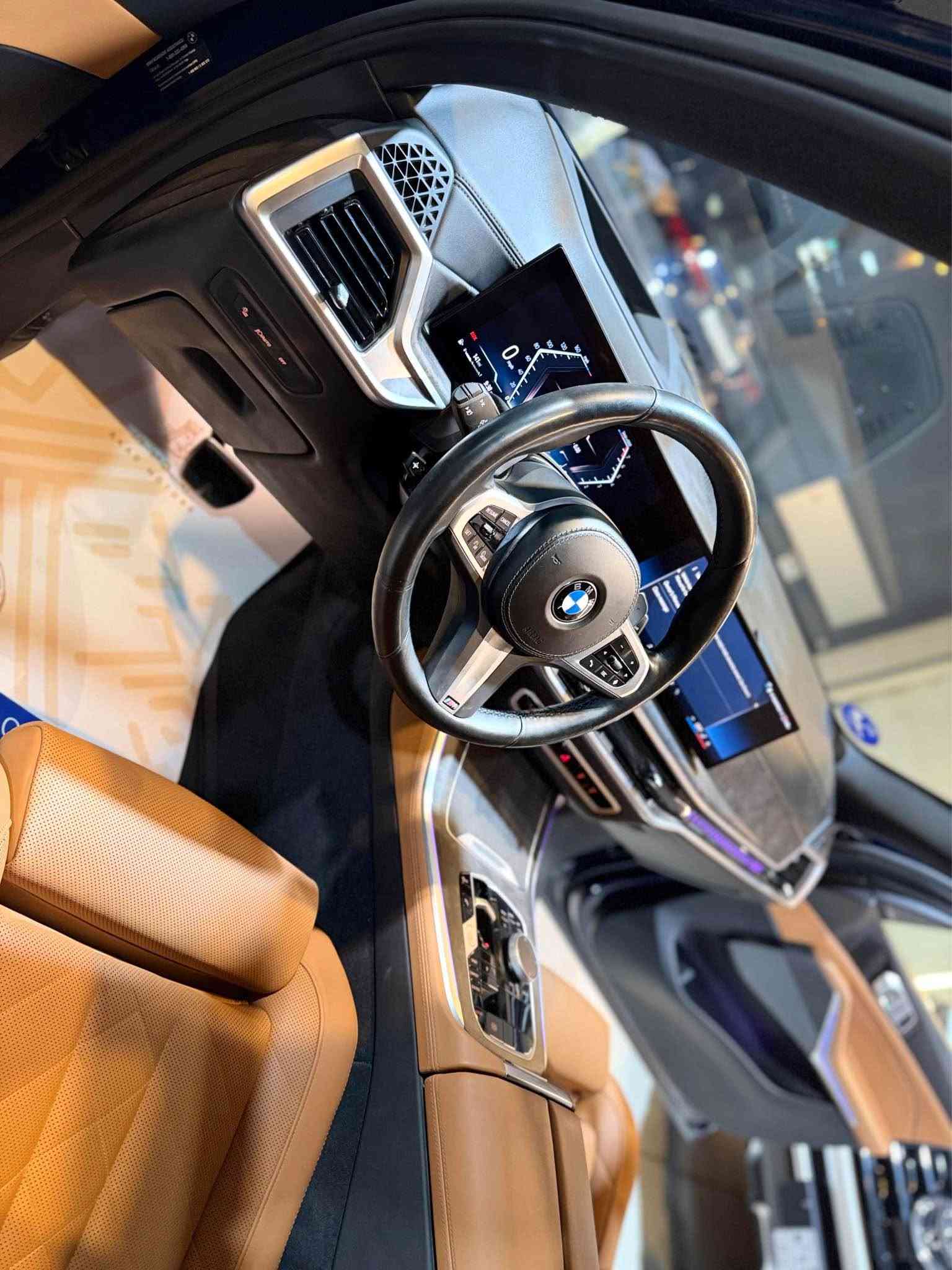BMW X5 M40i
2025

ماشية ١٦ الف فقط
تبديل دعامية خلفية فقط
بدون ايرباك
بدون صبغ
كاملة المواصفات 

رقم اربيل

السعر : 57,000 $

***********
*********** بغداد, العراق
