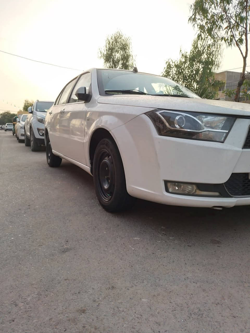 السلام عليكم عندي دنا أيراني موديل 22 گير عادي رقم بغداد بأسمي السياره بعدها شركه أذا اكو مراوس ترافرس او أكاديا سيارتي سعرها 73
