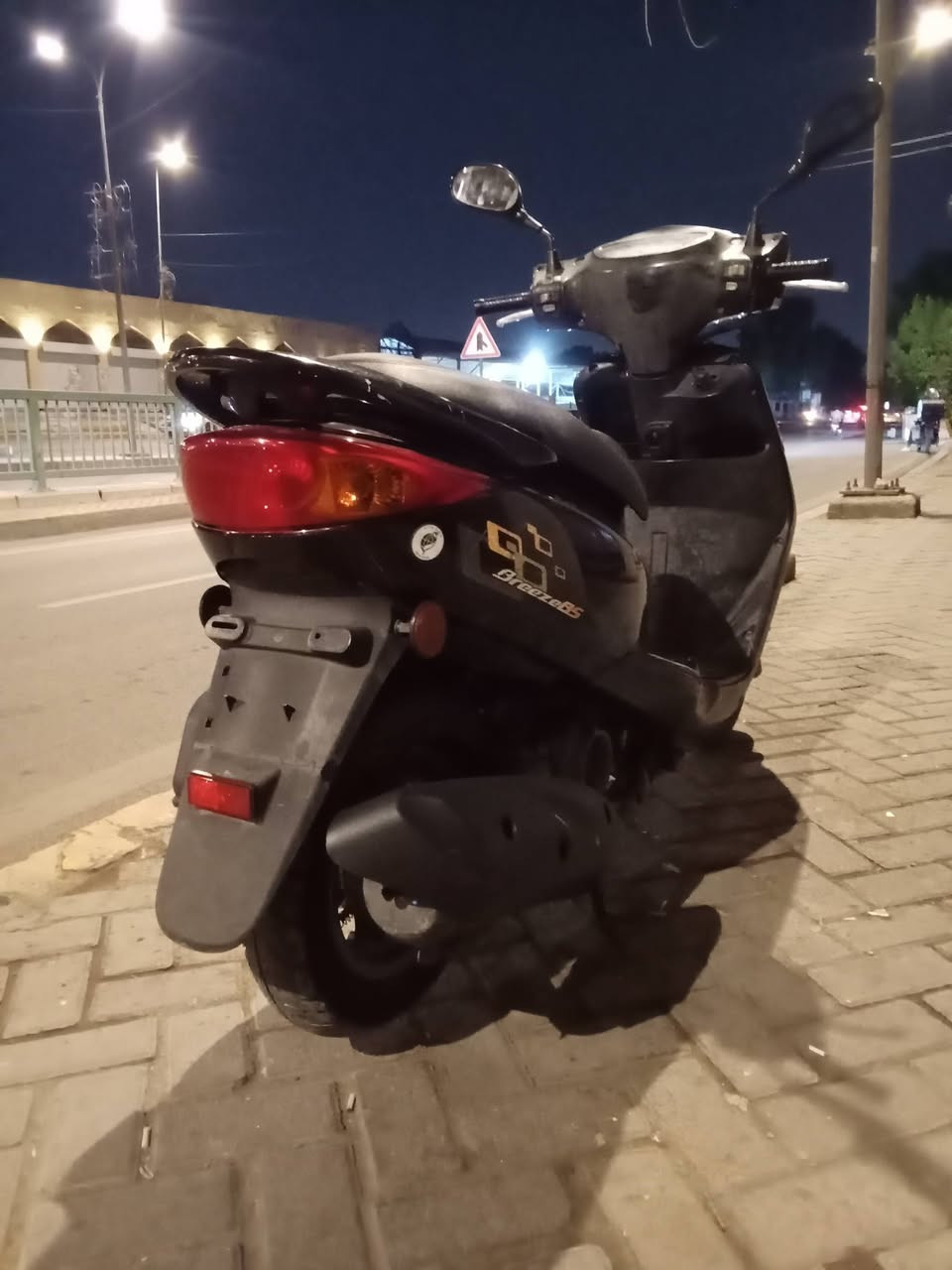 بغبغاء • كفالة • كهربايات شغالة