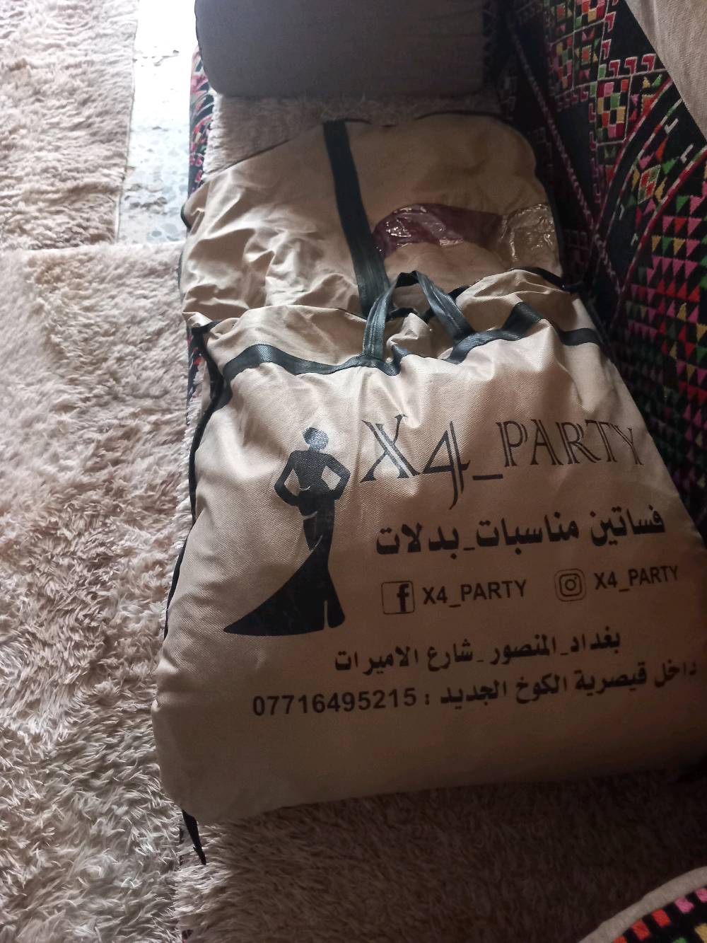 للبيع مستعمله لساعتين فقط سعر شرائها ٤00دولار سعروالبيع اتصال على الرقم***********
