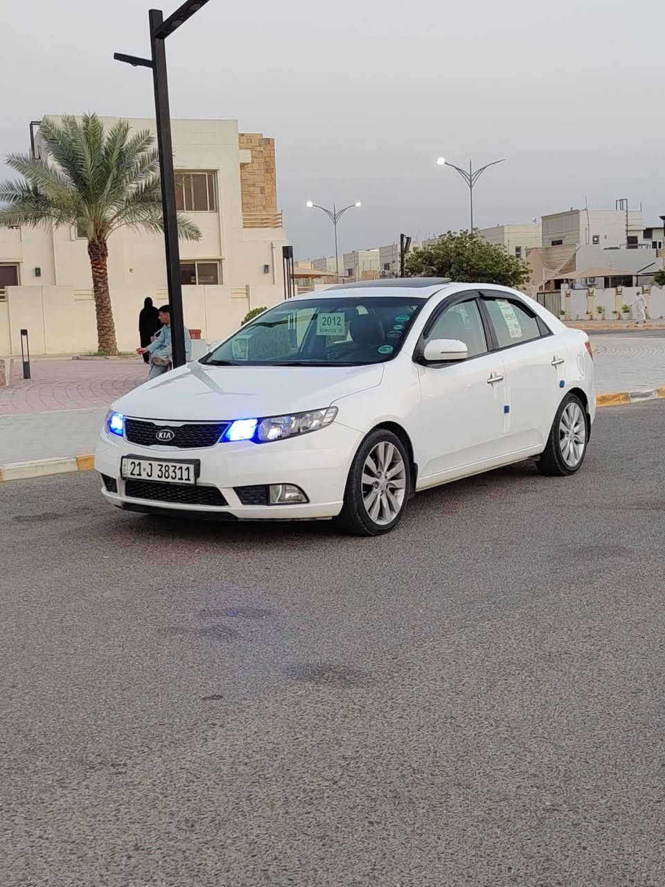 سيارة كيا سيراتو للبيع ٢٠١٢ لون ابيضّ ثلجي
رقم سليمانية الجديد سنوية جديده تحويل مباشر 
السياره فول موصفات سلايت روف شاشة ليزرية تبريد لمس 
ويل كب ١٦ تحكم ستيرن كامل تخم تاير صدر جديد 
تبريد ثلج مكينة كير بدون فتح غرفة جديده سياره جاهزه
الضرر نص الباب الخلفي السكن صبغ وقبع الجنه جوا الرقم والباقي مكفول 
مكان تكريت هاتف***********
السعر ٩٠ وبيها مجال
