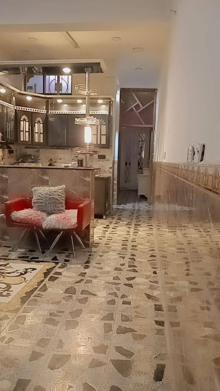 بيت للبيع ام الكبر والغزلان زراعي ٢٥ مساحه 100 متر طابقين طابق الاول يحتوي ع استقبال صاله غرفه نوم منور حمام عدد 2 طابق ثاني غرفتين نوم صاله حمام مع بيتونه كبيره وسطحين موقع مميز كامل الخدمات اسواق مدارس  ملاحظه الكاونتر مع البيت 🏠  الاستفسار اكثر رقم هاتف واتساب  ***********
