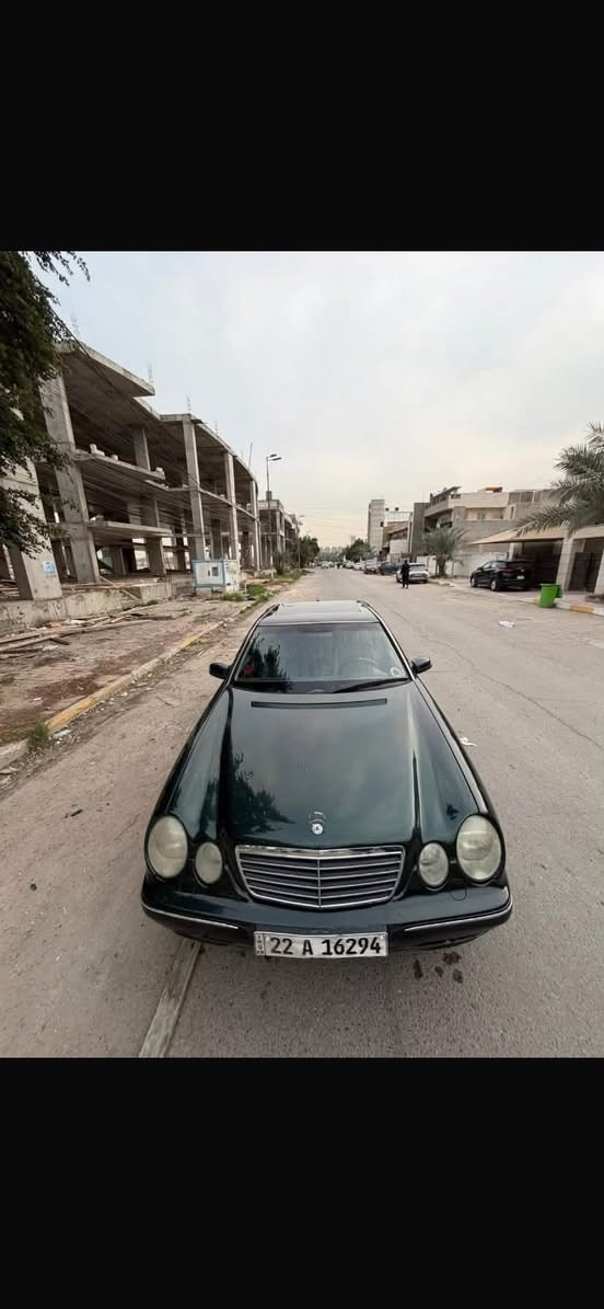 تحية طيبة للجميع مرسيدس ام عيون
موديل 2000 صبغ عام 
مكينه 320 V المرغوب سلايت روف رقم اربيل تحويل مباشر 
مكان السياره بغداد الكرخ  *********** واتساب 
السعر خاص
