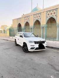 � للبيع Jeep Grand Cherokee S موديل 2022  🔹 الفئة: S 🔹 الموديل: 2022 🔹...