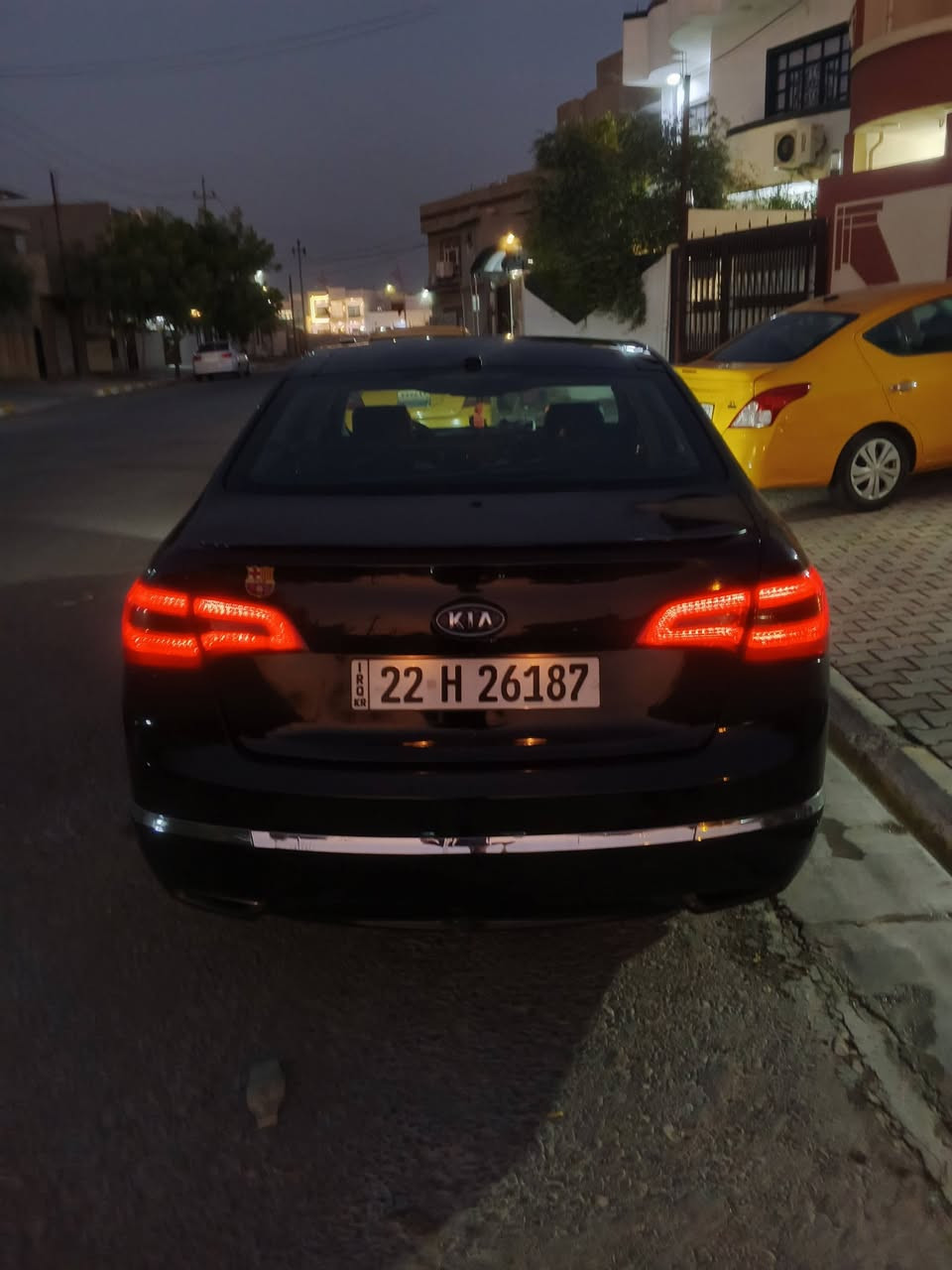 سلام عليكم
كيا كادنزا خليجي للبيع اول المراوس 6 سلندر 3600
مكينه گير بحالة جيدة 
4 قطع صبغ بدون دواخل 
السعر 86 وبيها مجال موديل 2011

1 فول مواصفات vip
2 بانوراما
3 بصمة ابواب
4 بصمة تشغيل
5 كشنات جلد  
6 كشنات ذاكرة
7 كشنات كهربائي
8 تبريد قطعتين
9 تحكم خلفي
10 اشاير بل مري
11 مري قلاب عند رجوع بك 
12  مري شفط
13 بردة خلفية كهربائية
14 لد امامي
15 لد خلف 
16 حساس امامي خلفي
17 بلوتوث 
18 تحكم استيرن
مكان السيارة ديالى / بعقوبة 
للاستفسار ***********
