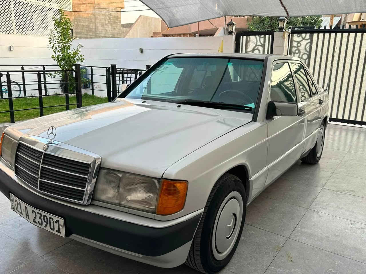 للبيع مارسيدس 190طيارين موديل 93كيرومحرك ونجي تبريد رقم سليماني دولي بسمي شرط تحويل و كاله صبغ عام للجمالي سعر50 شويه بي مجال***********/***********مكان سياره كركوك
