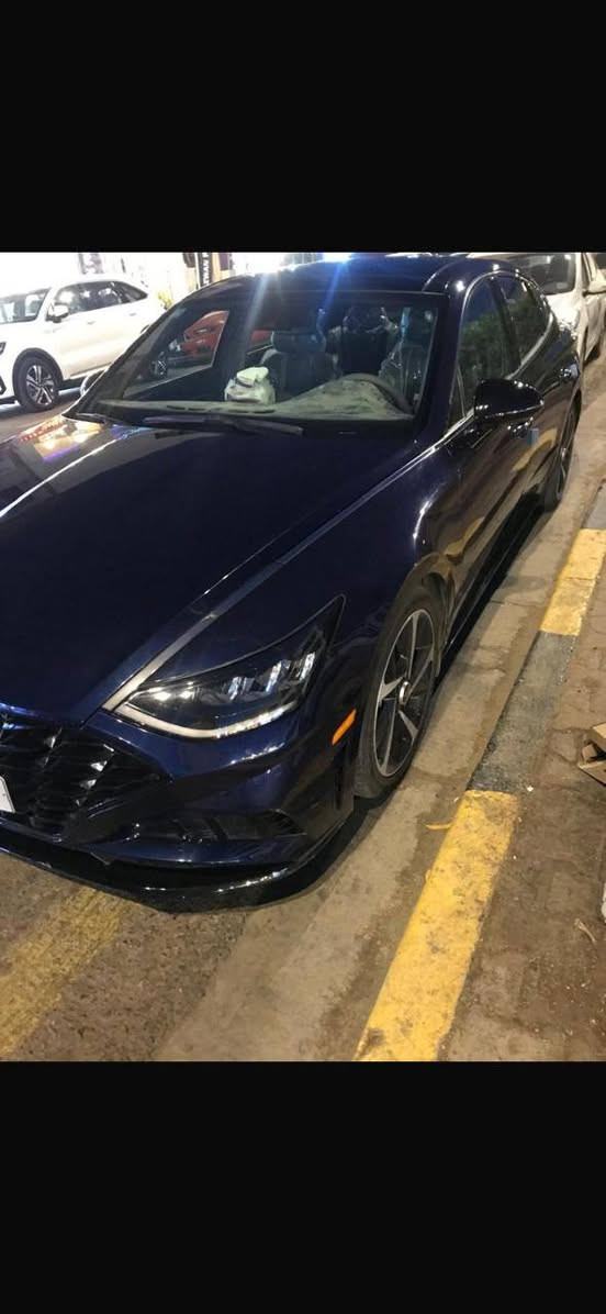 سوناتا Sport Plus 2022 فل مواصفات
للبيع بسعر 143. وبيه مجال 
🔹 محرك 4 سلندر 1.6 تيربو
🔹 ماشية 28 ألف ميل (حوالي 45 ألف كم)
🔹 بدون إيرباك
🔹 بانوراما
🔹 تشغيل عن بُعد
🔹 بصمة أبواب وتشغيل
🔹 مواصفات فل أوبشن بعد بيها موصفات هواي
🔹 السيارة نظيفة جداً
🔹 حادثهة، والحادث موضح بالصور
🔹 تحويل ثاني
📍 الموقع: بغداد – الوزيرية
📞 للاستفسار: ***********
