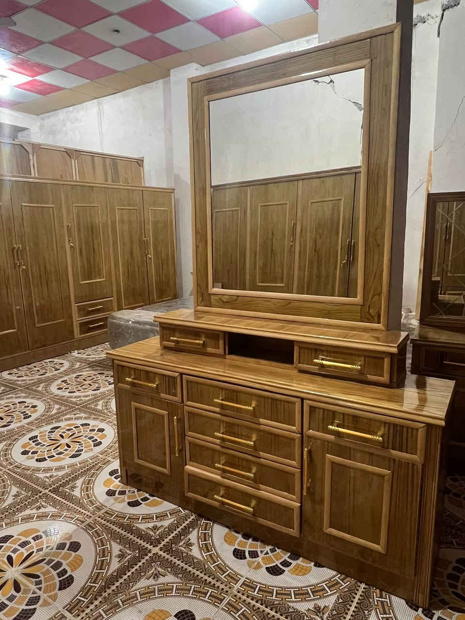 غرف صاج الموصل – شغل درجة أولى وبأسعار مناسبة ✨

إذا تدور على الجودة والمتانة والسعر المناسب، وفرنالك تشكيلة من غرف صاج الموصل شغل درجة أولى وبأحجام وتصاميم مختلفة 👌

🔹 الكنتورات : من بابين إلى 5 أبواب
🔹 الغرف: متوفرة بأشكال مختلفة
🔹 المرايات: متوفرة
🔹 الجرارات: متوفرة
🔹 جرابي (تخت): طفل ونفر
🔹 التخت النفر: دوشمة وبدون دوشمة

💰 الأسعار:
▪️ الغرف: من 850 ألف إلى 2,000,000 حسب الحجم والمواصفات
▪️ تخت نفر: من 50 إلى 65 ألف
▪️ المرايات: من 65 إلى 80 ألف
▪️ الجرارات: 50 ألف

📍 الموقع: الشرقاط – شارع السدة
📞 للاستفسار والطلب: ***********

✨ شغل درجة أولى – جودة تستاهل وثقة تدوم ✨
