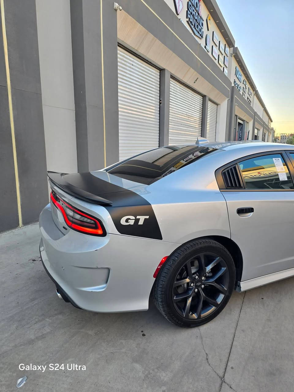 للبيع
سعر 238$
جارجر GT اصل 2023  الاصدار الاخير 
ماشية 54 ألف سيارة استخدام شخصي 
اللون سلفر 
محرك v6 .3600 شرط ما مضروب سبانه 
محرك وكير واكسل بشرط 
رقم نينوى دولي رقم وهزة وسنويه جديد باسمي شرط التحويل 
🚫حادثها جدا بسيط موضح بلصور 
صبغ جاملغ امامي جهة السايق بدون دواخل بشرط
بجم كبس صندوك كبس 
ايربك بردة جهة السايق فقط 
مواصفات Gt المعروفه 
بصمه تشغيل عن بعد 
شاشة كبيرة كامرا حساسات خلفية 
نظام سبورت قطعتين تبريد 
كشنات حضن مخمل وكهرب هيتر بلكشن 
هيتر ستيرن رادارات جانبية رادار امامي 
ويل كب طخم تاير جديد 
سيارة جاهزه ونظيفة 
موصل الايسر 
***********
