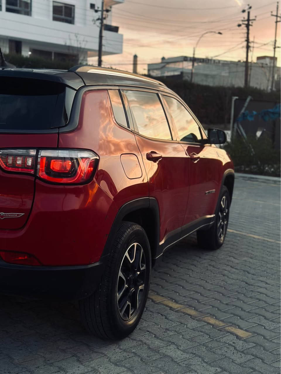 2020 𝐉𝐄𝐄𝐏 𝐂𝐎𝐌𝐏𝐀𝐒𝐒-TRAIL HAWK

جيب كومباس (trail hawk) موديل 2020

اللوان :ماروني سقف اسود بيلادي

عداد المسافة : 71 الف

حجم المحرك : 2.4L ( 4,سلندر )

 ضرر خفيف بدو شاصي ✅ فقظ اثنين قطع ✅

المواصفات : trail hawk 

دةبل اكسل 4x4
كيج الكتروني
‏‎بصمة ابواب 
‏‎بصمة تشغيل
تشغيل عن بعد 
‏‎شاشة كبير
‏‎كاميرا
هاند بريك بصمة
اوتو هولد : 𝐀𝐔𝐓𝐎 𝐇𝐎𝐋𝐃 
اوتو ستارات : 𝐀𝐔𝐓𝐎 𝐒𝐓𝐀𝐑𝐓
 
نظام.  : 𝐄𝐂𝐎
نظام : 𝐍𝐎𝐑𝐌𝐀𝐋
نظام  : 𝐒𝐏𝐎𝐑𝐓
نظام  : 𝐎𝐅𝐅-𝐑𝐎𝐀𝐃
نظام : 𝐒𝐍𝐎𝐖
                         Auto, Snow, Sand, Mud, Rock
تحكم ستيرين

كشنات جلد 

 تبريد لمس
تبريد مركزي
لايتات 𝐋𝐄𝐃 عدسة زينون
بلاجكتور 𝐋𝐄𝐃 بيلادي
بكلايتات 𝐋𝐄𝐃 بيلادي
ويل كروم 

وبعد هواية مواصفات… 

عنوان📍اربیل گۆرینەوە دەكەم لەگەڵ مۆدیل بەرزتر

Tell :*********** أربيل, العراق
