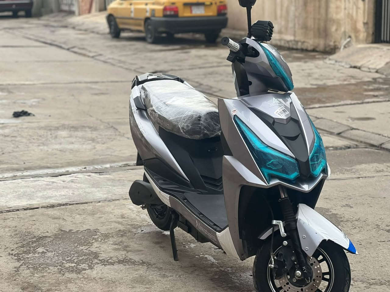 ٦ بطاريات • سرعة ٥٠ • مستخدم قليل