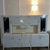 خزانة • للبيع
