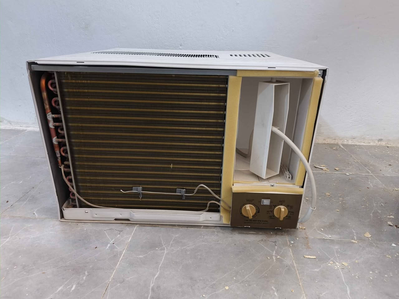 مكيف TCL طن ونص جديد غير مستخدم بلكرتون تدفئه تبريد سعره 475 وبي مجال للعلم ماخذه 750 قصد تواصل واتساب فقط *********** السماوا, المثنى
