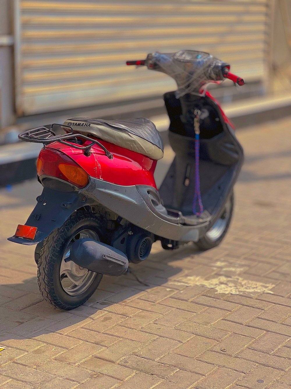 تسع زروف • مكينة ما مفتوحة • تايرات جدد