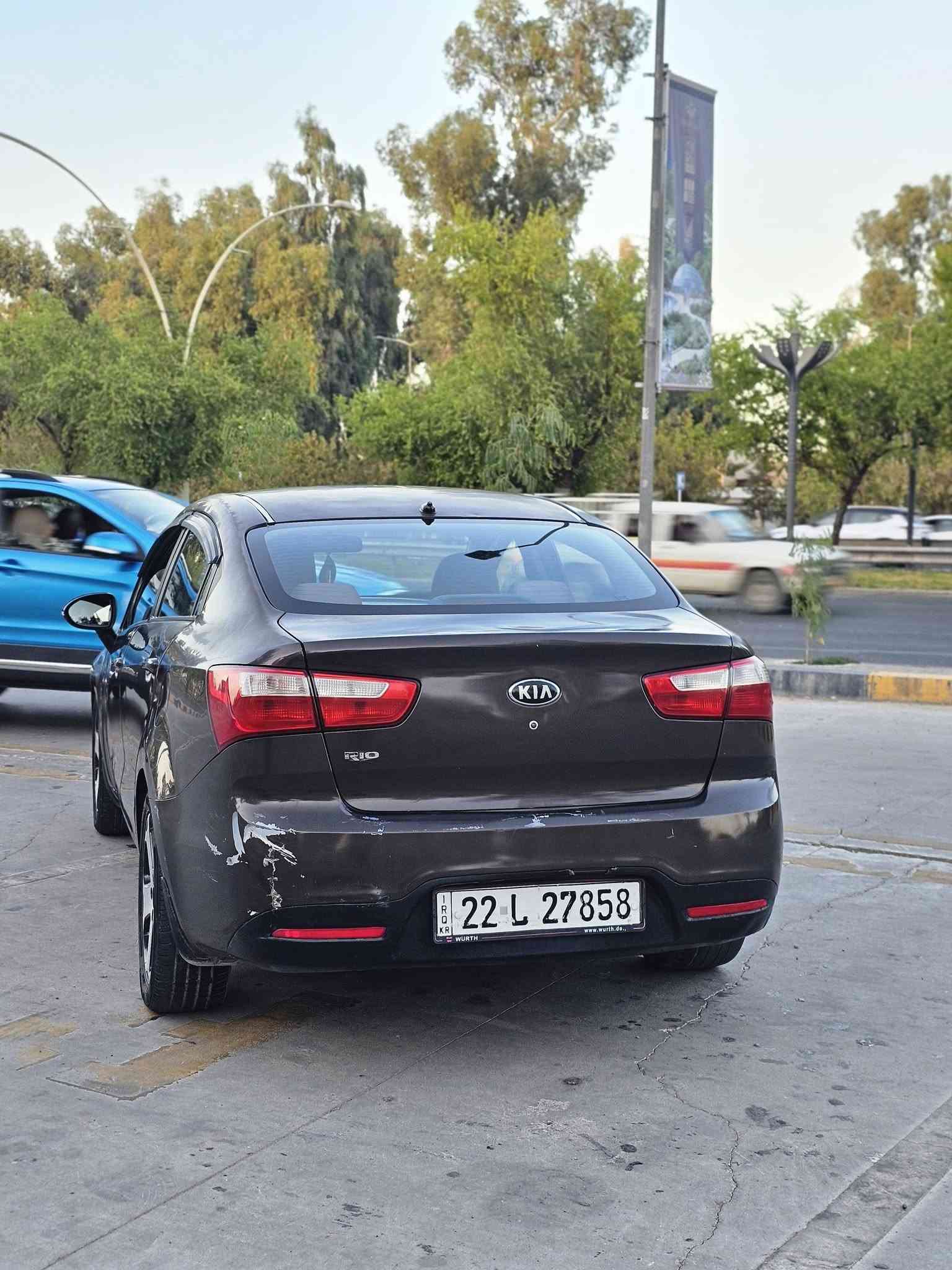 سلام عليكم للبيع كيا ريو مكلف بل نشر 
موديل ٢٠١٣
رقم اربيل مسطره
مكان السياره الموصل جانب الايمن 
الوارد خليجي 
مكينة ١٦ دوش
مري شفط 
تحكمات ستيرن جهتين
سياره بيه ملاحضات بسيطه 
بيه بارد بقبق الصندوك بسط
صبغ تقريبن ثلاث قطع بخ فقط
بدون معجون وله دواخل 
يرادله شويه ترتبيب بالعافيه عل ياخذا 

لتواصل رقم ‎‎*********** متواجد واتساب
