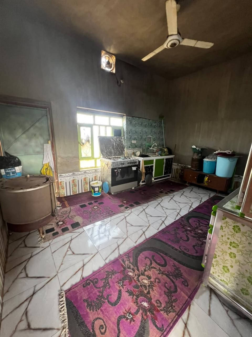 ب
بيت للبيع زراعي سند ٢٥ مساحة ٢٥٤ م يبعد عن المنتزه حي المهندسين ٤٠٠م يوجد كافة الخدمات يحتوي على غرفتين وبراني وهول ومطبخ وصحيات محل وممر حول البيت  للاستفسار التواصل خاص  *********** واتساب
