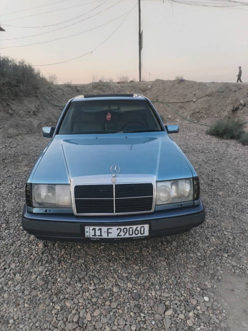 مارسدس دب  محور سياره كير ومكينه وتبريد وحداديه شرط رقم بغداد دولي سنويه 31 جديده هزه جديده سياره كامله سعره 48 وبيه مجال لشراي مكاني سوق الشيوخ رقم ***********