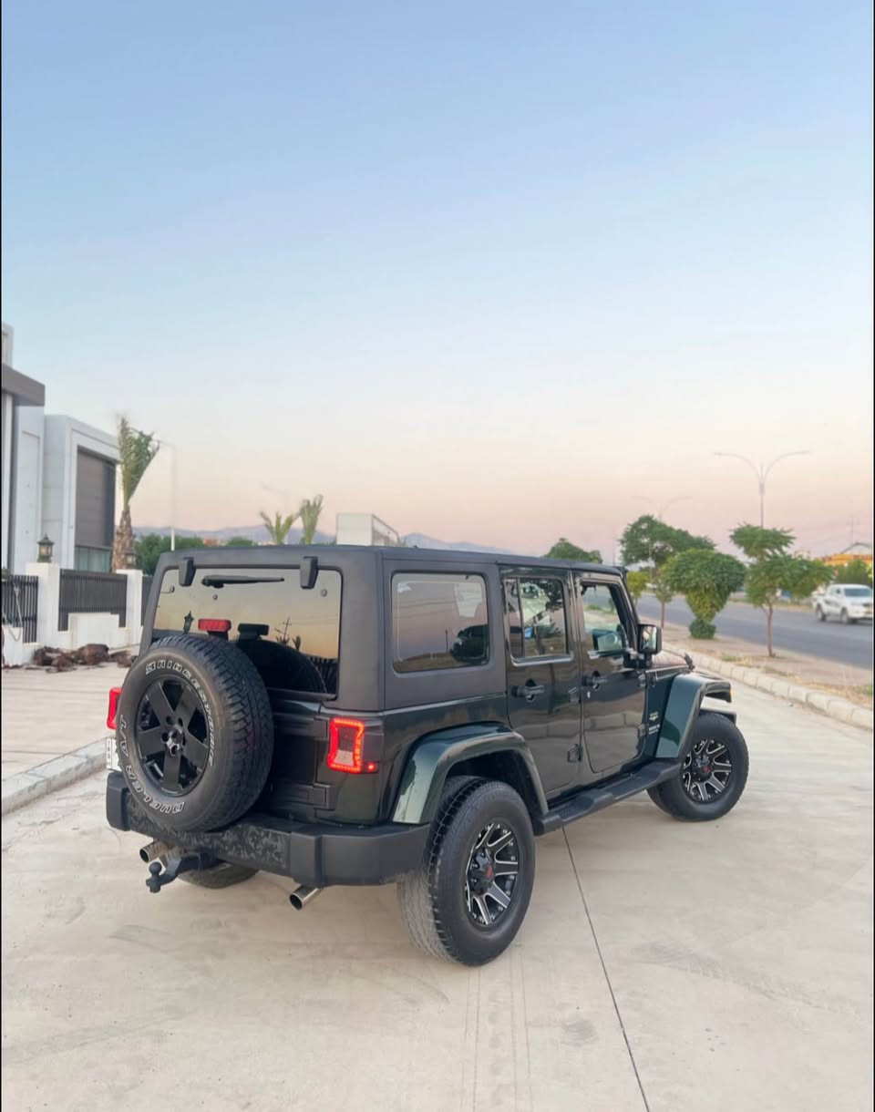٢٠١٢ • غاز وبنزين • ٢٣٠٠٠٠ كم
