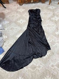 بيع مستعجل 30فستان +قاط عدد 3 بسعر 100شلع07733343323