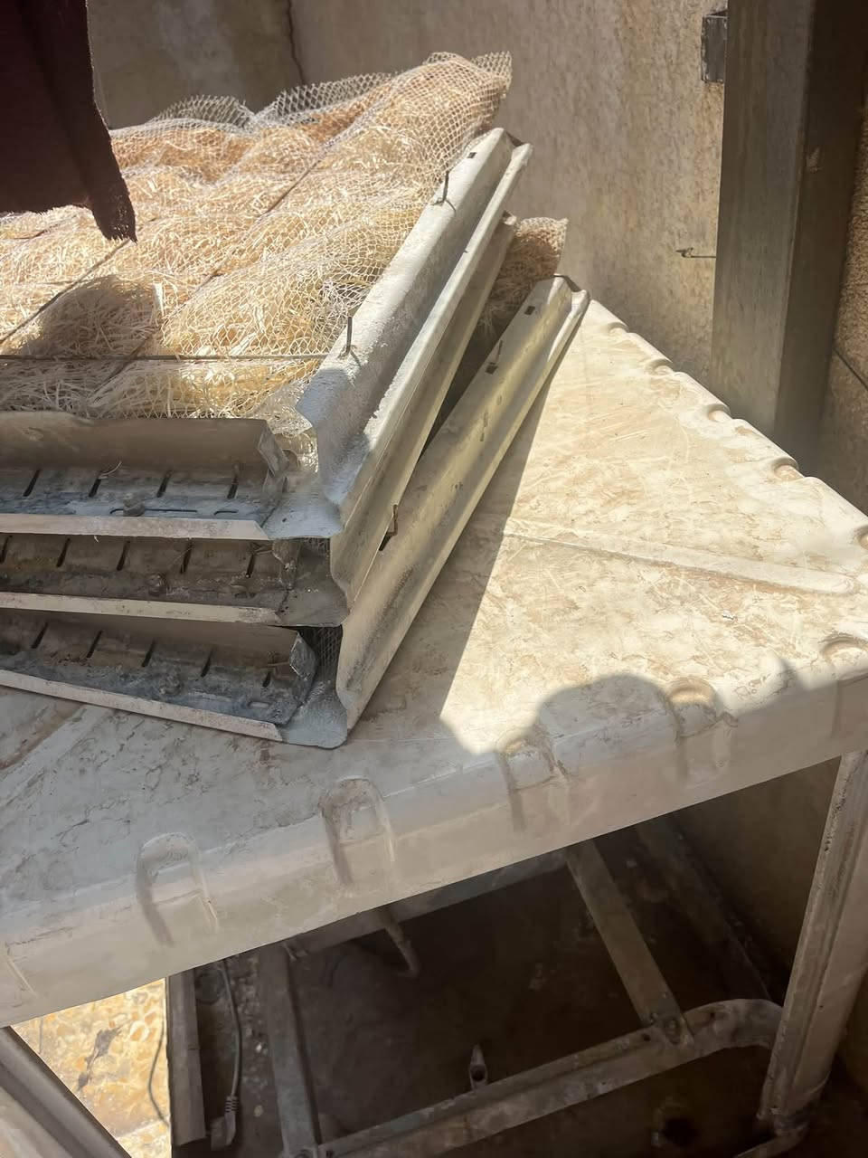 مبرده حجم ٣ ونص كبيره اخت جدي ه استخدام شهرين للبيع مكان دوره الاثورين الشراي واتس *********** سعره ٧٥
