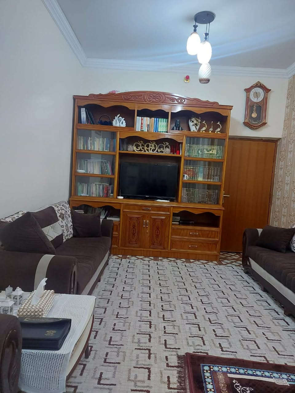 انسب بيت بحي المهندسين 🔥
مساحه 170 بناء طابوك 
طابق واحد محتوياته غرفتين وصاله ومطبخ وصحيات وستقبال وكراج 
السعر 220 مليون 
هـ ***********
