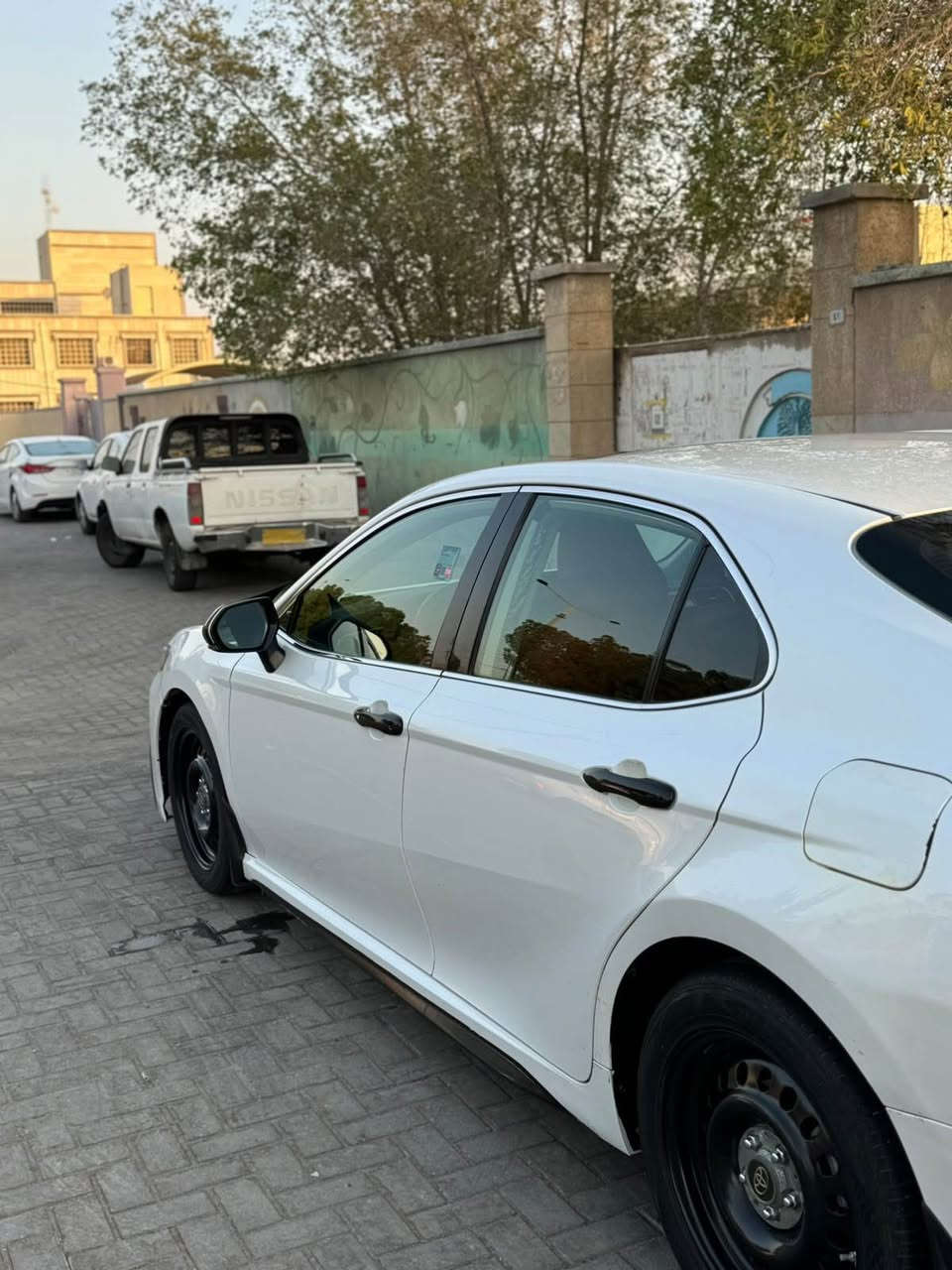 سلام عليكم 
كامري 2023 وارد امريكي حادث بنيد فقط بدون دواخل شرط الفحص رقم بغداد تحويل مباشر 
لون ابيض صدفي 
فئة xse 
فول مواصفات 1/1
بصمه تشغيل عن بعد 
فتحة سقف
بصمه ابواب 
هايبرد
فول ردارات 
كاميراه 3d 
حساسات اماميه وجانبية
تبريد امامي خلفي 
تحكم ستيرن جهتين
كشن كهرباء تحكم كهربائي جميع الجهات
غرفه كامله مميزه لون احمر 
كشتات  تدفئة تبريد 
رادار امامي خلفي
شاشة امامية 
كار بلي 
شحن موبايل ذاتي لمس
فول درايفر
العنوان/البصره/المعقل 
السعر المطلوب 170وبيها مجال للشراي
*********** البصرة, العراق
