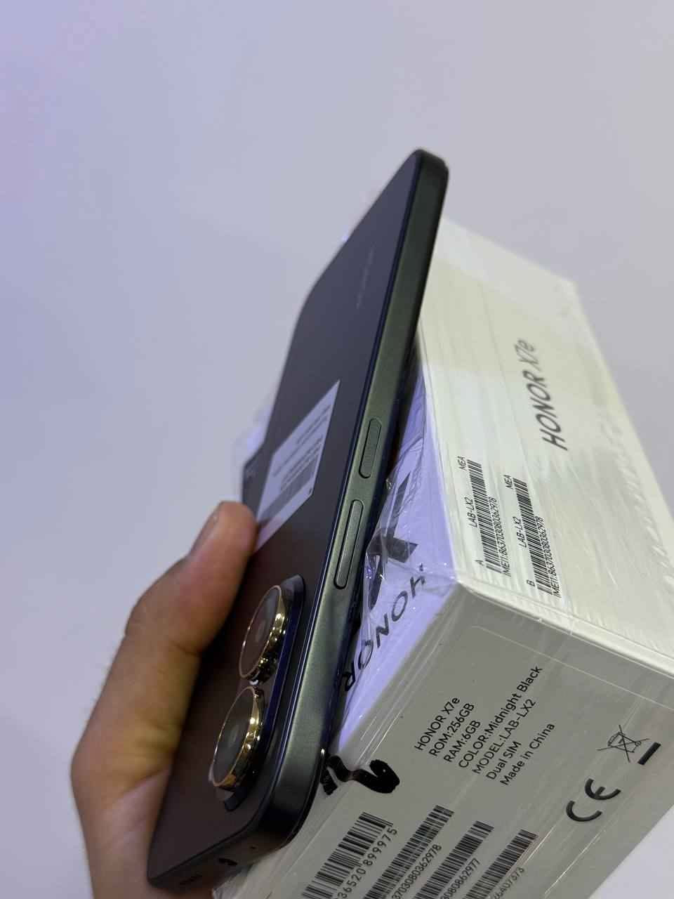 السلام عليكم للبيع HONOR X7e استخدام 5ايام فقط ذاكرة 256 عشوائية 12 جهاز نضافته نفس ماتاخذه من المحل جديد كامل ملحقات الاصليه السعر 265 الف وبي مجال قليل مكاني البصرة *********** البصرة, العراق

