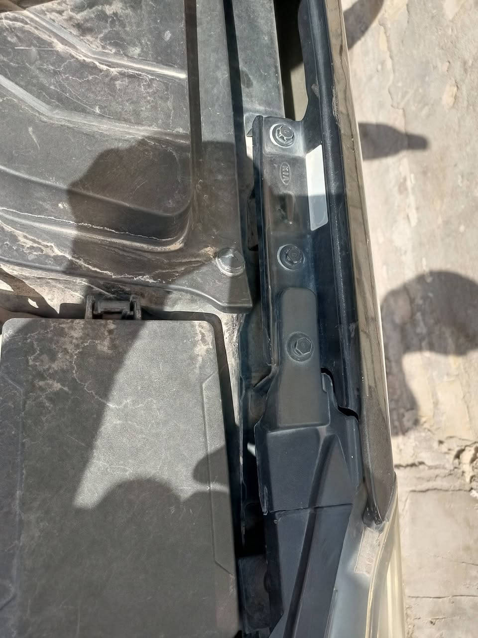 السلام عليكم 
كيه ريو امريكي 2018
محرك 1600 جي دي
ليبل واحد السياره
بدون اي دواخل وتبديل 
باتري جديد 
تخم تاير جديد 
منضومةماء جديد 
منضومة بانزين جديد
التبريد عوزه فقط فريز 
رقم كربلاء جديد 
ضرر امريكا موضح بالصوره
بيها جامغ الامامي بارد بدون صبغ 
وباب الصدر بيها صبغ فقط
وجاملغ الخلفي بارد مع صبغ 
مأشر عليهن بالصوره 
العنوان كربلاء 
السعر 85 بيها مجال 

***********
