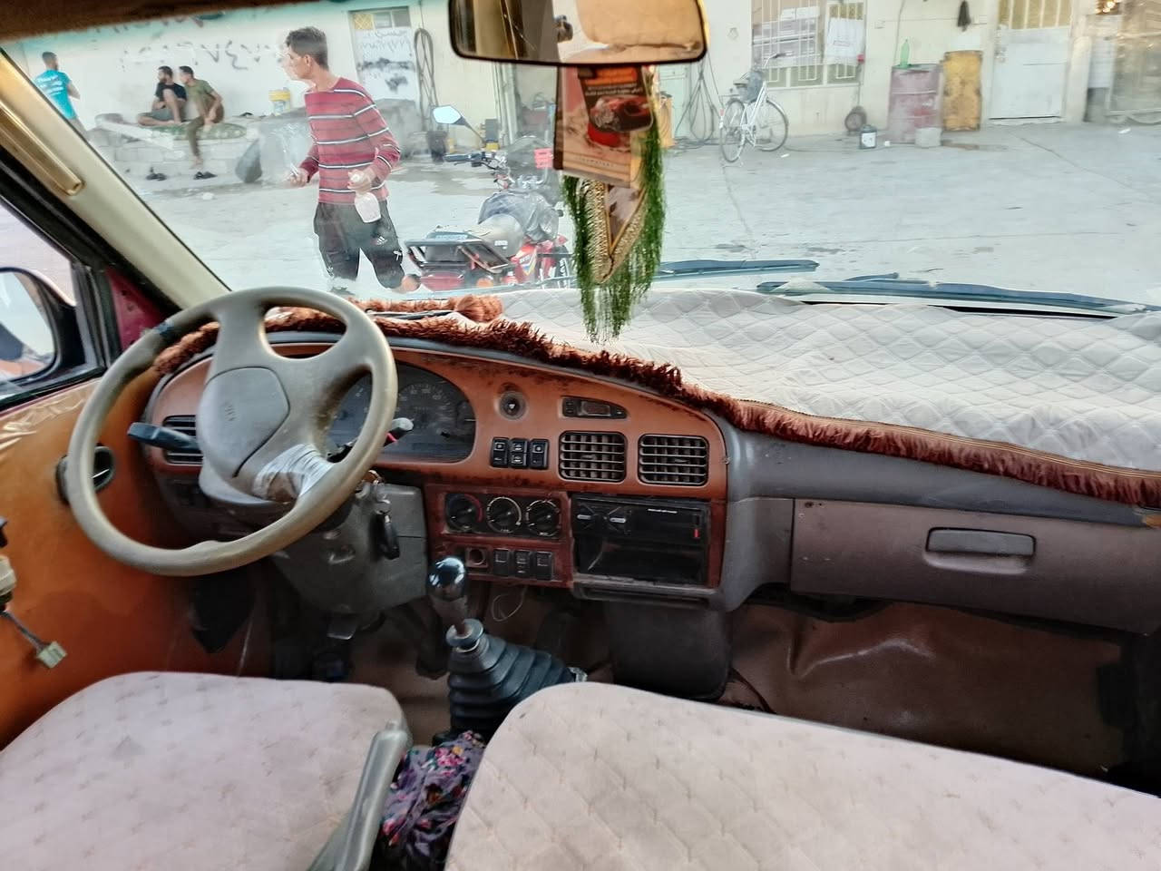 سلام عليكم بريجو موديل 96 رقم بغداد نكليزي بسمي سنويه 31 رايدها 37 وبيها مجال رقم الهاتف *********** واتساب
