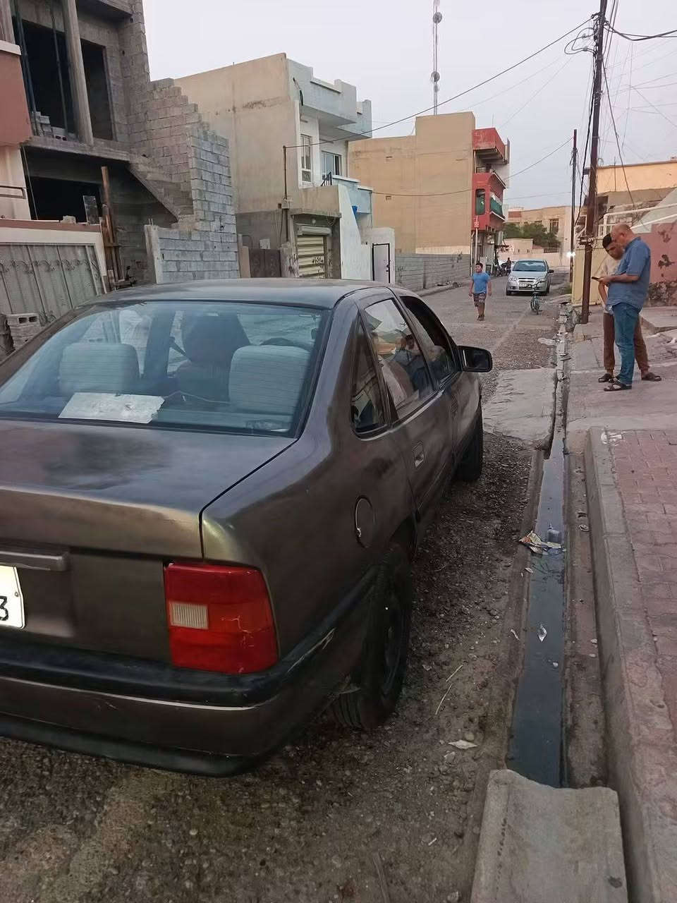 اوبل فيكترا للبيع حجم 16
موديل 90 رقم ديالى 
كير ومحرك بالشرط
 سعره 30 وبيه مجال 
عنوان كركوك تسعين
رقم الهاتف ***********
