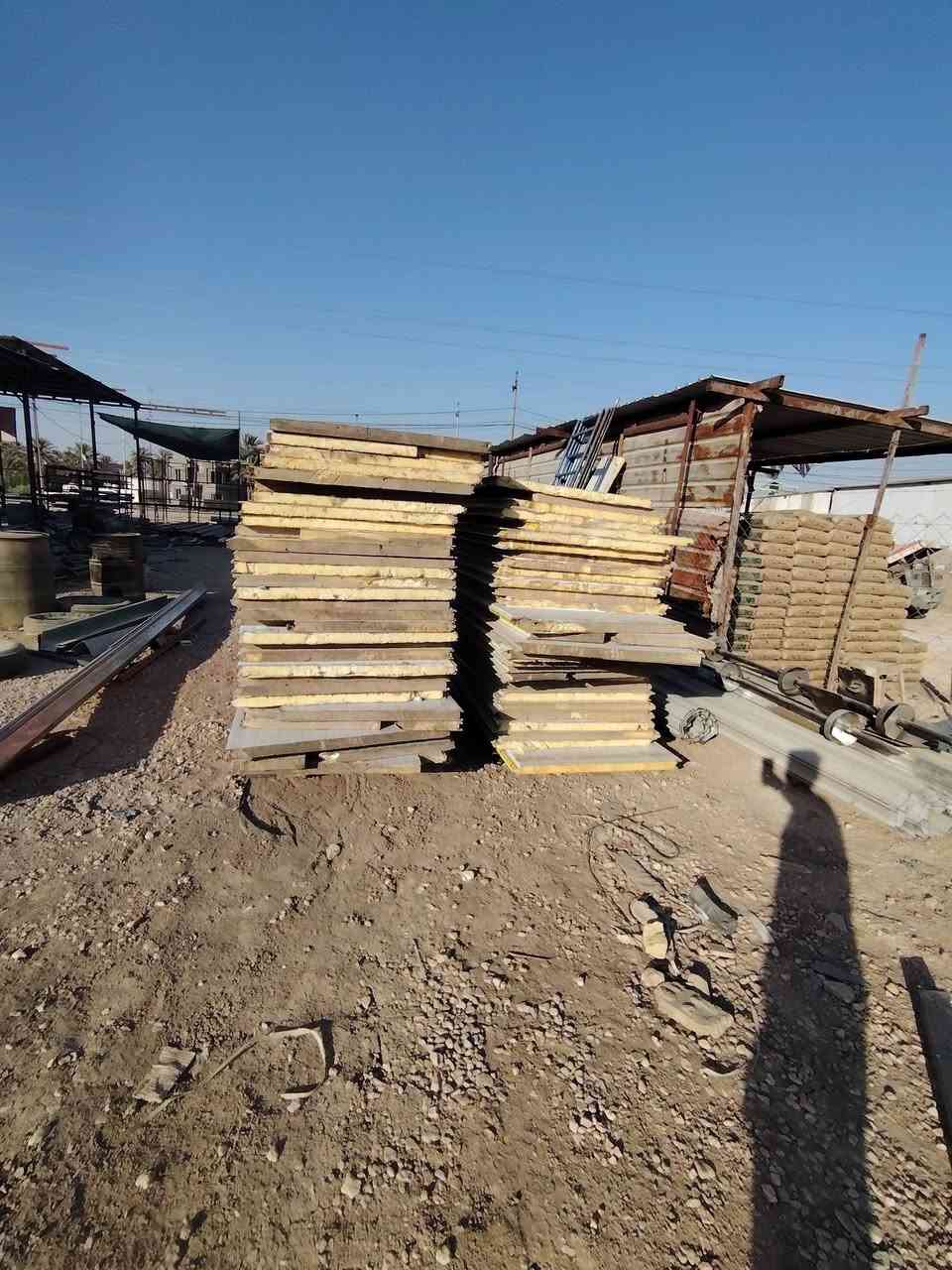 السلام عليكم سندويج جداري مستعمل نضيف يتراوح القياس من 240الئ 350 مكان بابل
***********
