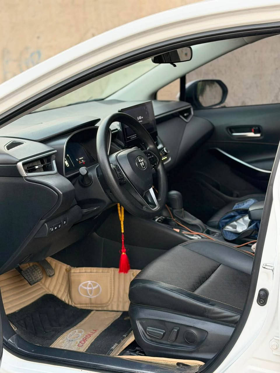 Corolla hybrid  GR sport 2023
شکڵ ئەمریکی هایبرێد کوشن کارەبا بیلاد سپۆرت مواسەفات GR  فولە بێنبۆیاخ بێ سارد شوختیشی نیە پەلەیەک دەعامی کارتە هەموو گیانی بەشەرت تەنها ٥٥٠٠٠ کم ڕۆشتوە بەناوی خۆمەوەیە چرکەی تیا نیە بەشەرتی گێڕو مەکینە و پاتری
شوێن سلێمانی تکایە مشتەری جدی تەلەفۆن بکە 
*********** السليمانية, العراق
