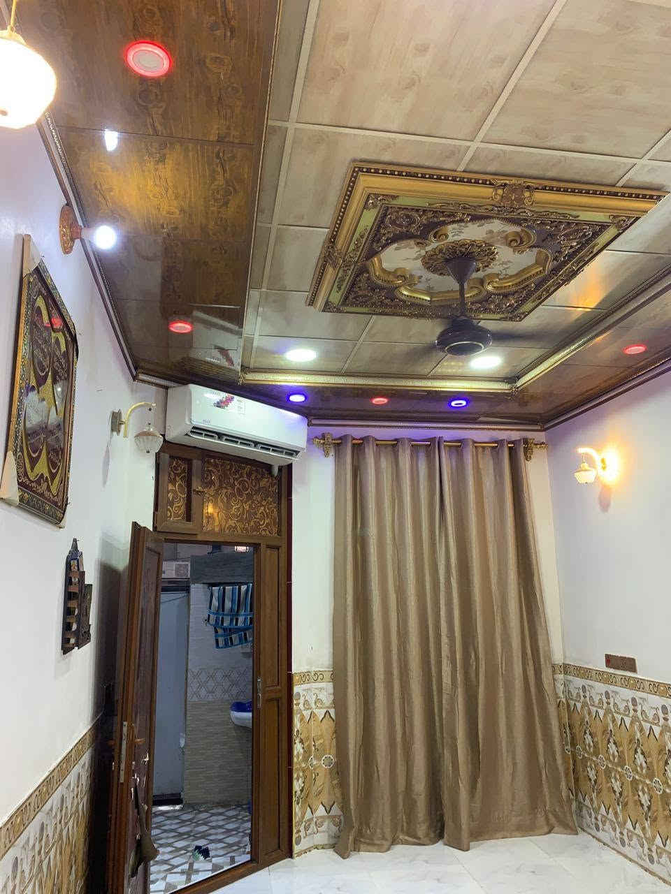 م/( فرصه عقاريه) الدار للبيع بناء حديث مساحة 100 متر طابو ملك صرف قرب جامع صهيب الرومي كما موضح في الخريطة ثاني بيت بصف الركن قرب حديقه ((واجه 6 ونص نزال 15)) مصمم تحت إشراف هندسي اجود انواع المواد من كل اصنافها؛ يتكون البيت من طابقين كامل مع النواحي ((السعر 85)) وقابل للتفاوض للاستفسار الاتصال على الرقم *********** مكلف في النشر
