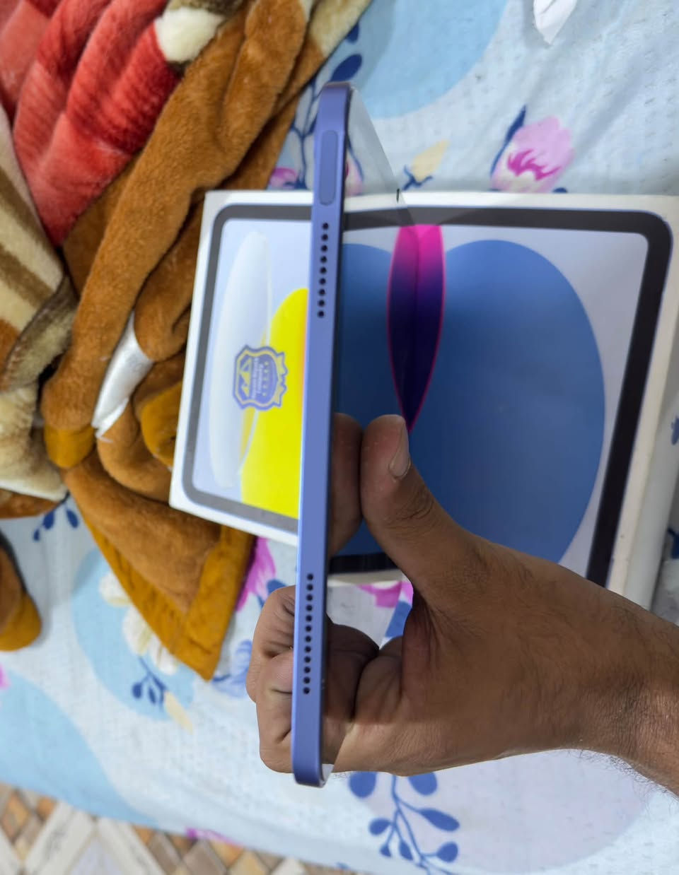 ايباد  الجيل العاشر
256
نضيف حيل. مال دراسه بطاريه فوك 90
سعر ٤٨٠ وبي مجال بسيط
***********

نص مكتوب في الصور:
- الأحد ٤ تشرين الأول بحث Ali Mohmeed حساب Apple و iCloud والمزيد تمت مساحة تخزين iCloud ممتلئة نمط الطيران Wi-Fi Bluetooth غير متصل البطارية عام تسهيلات الاستخدام الشاشة الرئيسية ومكتبة التطبيقات الكاميرا المظهر بحث متعدد المهام والإيماءات خلفية الشاشة شاشة العرض والإضاءة اسم Apple مركز التحكم حول الاسم iPad إصدار iPadOS 27.0 اسم الطراز iPad (الجيل العاشر) رقم الطراز MPQ93LL/A الرقم التسلسلي FPY699HXYJ انتهت صلاحية التغطية الأغاني فيديوهات 101 الصور ٤٥٩ التطبيقات ٤٨ السعة 256 غ.ب. متوفرة 161,04 غ.ب. عنوان Wi-Fi F8:F5:8C:0D:20:7C عنوان Bluetooth F8:F5:8C:12:36:2C SEID إعدادات ثقة الشهادة Haram Diyala