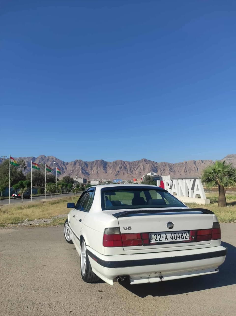 Bmw 1991 525 tomatik
بێ بۆیاخ
گێڕ و مەکینە بەشەرت
بێدەح و لێدراو
مۆدێل 1991
سەنەوی تا دووساڵی تر نوێیە
525 تۆماتیکە
کوشن جڵد 
فول فولە سەیارەکە
ماشااللە لەماڵی خاوێن و باوێن بەدڵی خۆم مەسروفم تێدا کردوە هەموو شتێکی بەشەرت بەس سڵایدەکەی زۆر مەزبوت نییە باقی هەموی بەشەرت دەفرۆشم 
چوارتایەو ویلی لۆکی لەژێرە ویل ئێم
کارەبای و تەقەو ڕەقەی هەمووی بەشەرتی 10 فیتەر
نرخی 70 گەڵایە مەجالی زۆر تێدانییە
بۆ پەیوەندی کردن 
***********
***********
