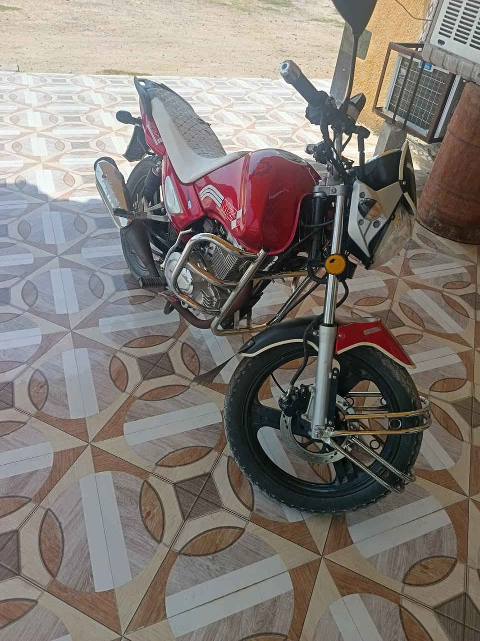#مكلف_بالنشر
السلام عليكم دراجة نارية MZ موديل  2020 محرك 200
 مكفول كفاله محرك وشاصي
السعر 1250 بمليون وربع وبي مجال للاستفسار أكثر
*********** 
#مكان_الدراجة_الدجيل
