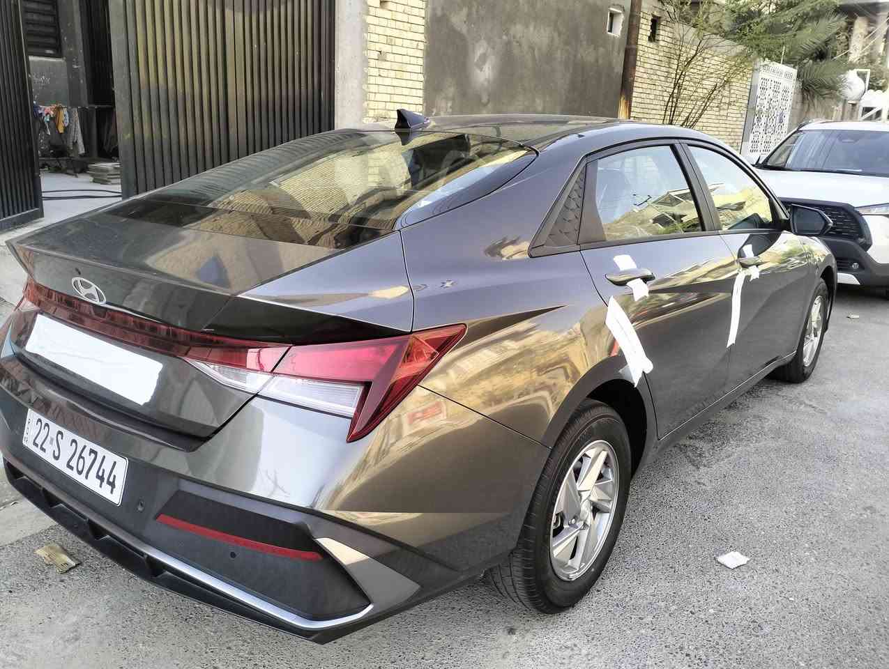 سلام عليكم 
هيونداي النترا 2024  خليجي 
نصف مواصفات ماشيه 40
رقم وهزه وسنويه جديده اربيل 
لغايه 2031 لون زيتوني 
***********
مكان السياره البصره ياسين خريبط
