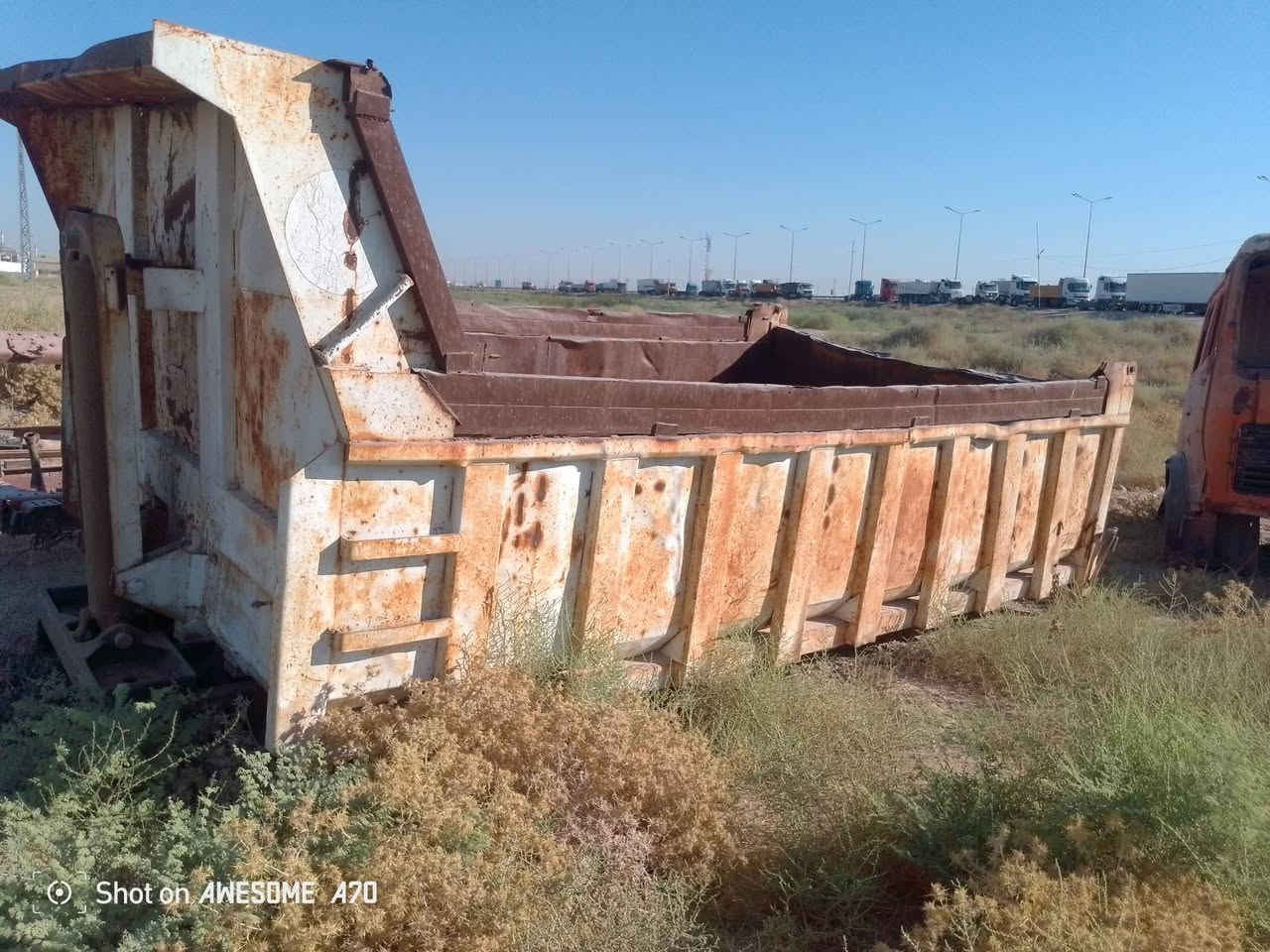بدي سكانيه للبيع
كاعيه نضيفه بدي شغال

السعر والستفسار ***********
