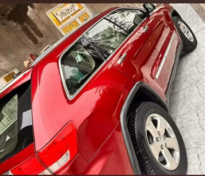 جيب ٢٠١١ • محرك ٥٧٠٠ • فول مواصفات