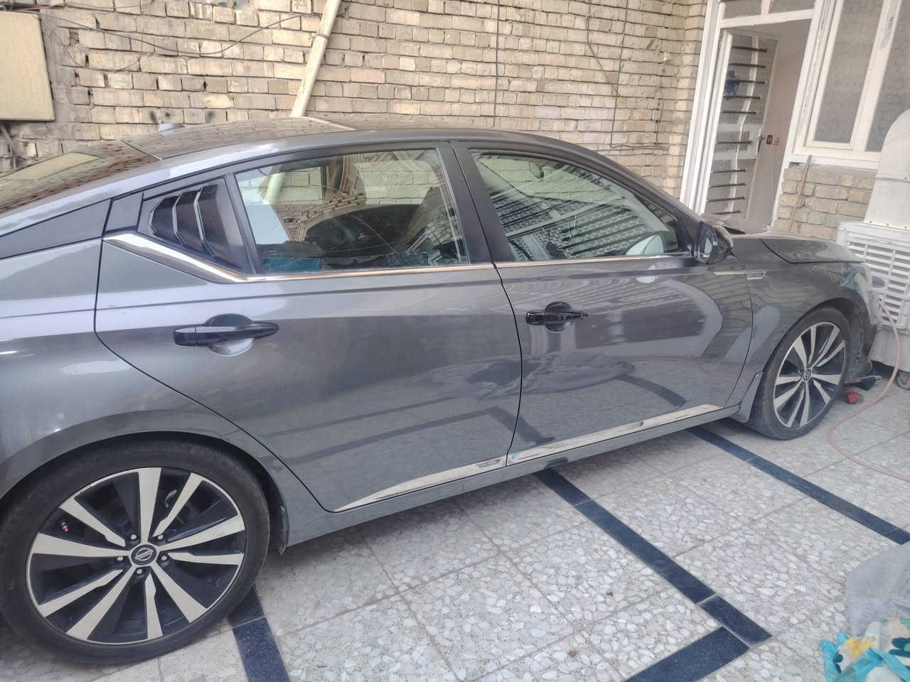 السلام عليكم
نيسان التيما مديل 2020 SR فول مواصفات
حساسات كامرات رادارات أعلى فئه
سيارة بدون حادث بدون صبغ بدون ايرباك
حادث بتاير بدون دواخل سيارة كلش حلوه
ونظيفه ماشية 80 الف ميل سيارة بيهه صوت
بل محرك ابيع محرك كايم بسبب البانزين
سعر 107 وبيهه مجال قليل سياره كلشي مكفول
عده المكينة رقم ***********
