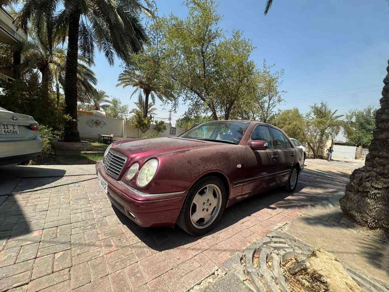 سلام عليكم
مارسدس ام عيون 1996 
كير مكينه كفاله 
صدر امامي خلفي كفاله 
تخم تاير وويل AMG جديد 
منظومه زينون 
سياره تعمير جديد كلها لوك 
السعر 95 وبيها مجال 
للبيع او الامراوس مكاني الدوره 

***********
