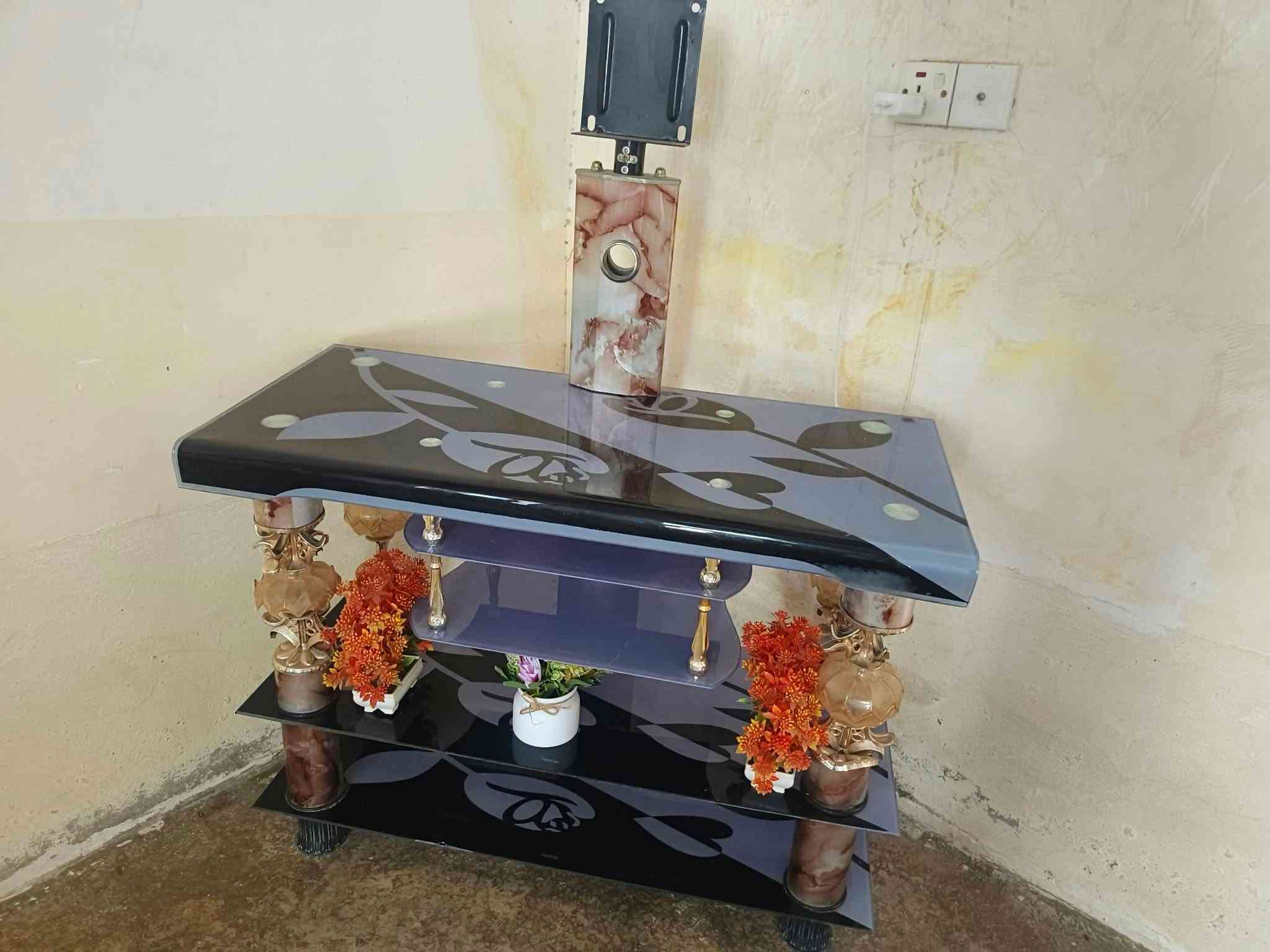 كنب • بيع مستعجل • أسعار مناسبة