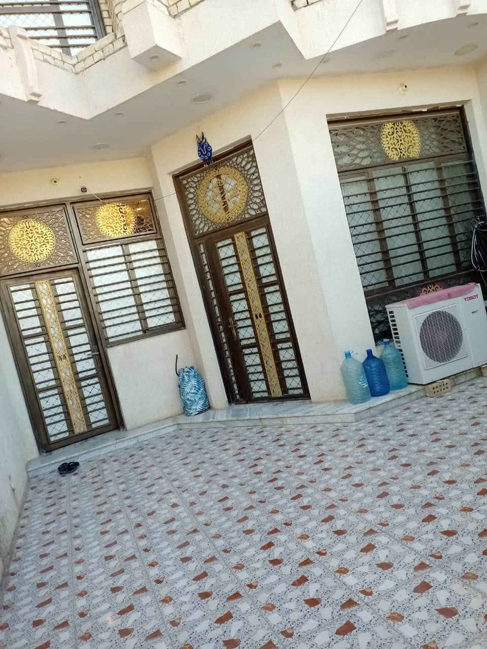 دار للبيع طابو صرف 
طابقين بناء حديث
حي العسكري التوزيع لجديد ع شارع20
مساحه 125 طابقين
السعر 120
***********
