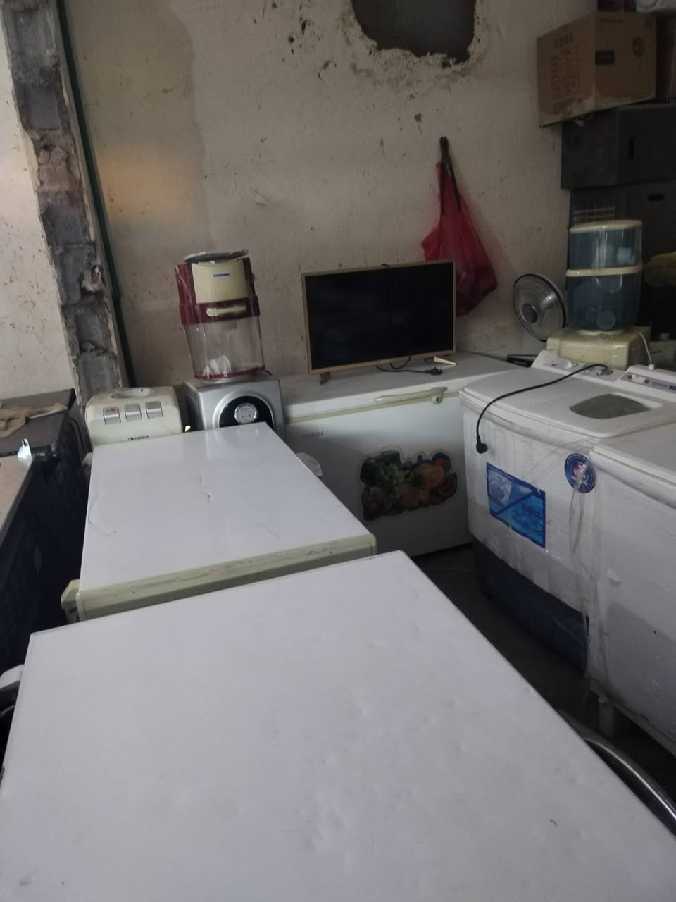 أغراض منزليه ثلاجات طباخات ومجمدات برادات الطيفيه حي السلام سوك زيد المسكف ***********
