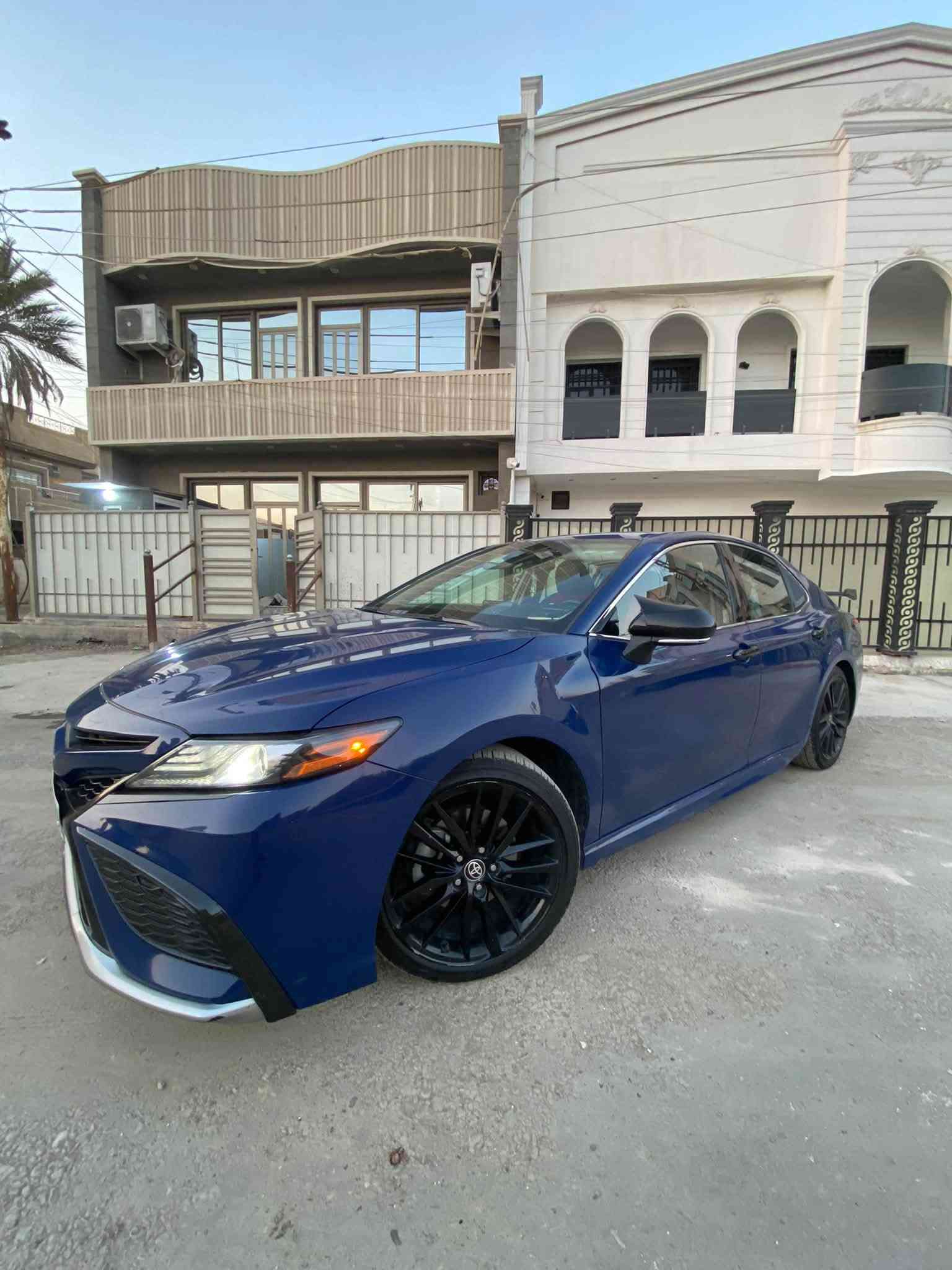 السلام عليكم 
للبيع كامري 2023 
فئه xse بانزين وليس هايبرد 
بصمه 
تشغيل عن بعد 
اشاير بالمري
  بك لايت led
كشنات جلد +كشنات كهرباء +تدفئه كشنات
كامره خلفيه دوارة
شاشه حجم كبير + عداد دشبول دجتال sport
ويل رياضي حجم 19
رادار امامي خلفي جانبي فول 360درجه
توقف ذاتي 
نقطه عمياء
تحديد مسار
كروز سرعه 
شفتات ستيرن 
تحكمات ستيرن 
ثلاثه انظمه قياده
اوتو هولد + سايد بريك بصمه
شاحن وايرلس 
تبريد قطعتين 
اناره داخليه بلاديه
حجم المحرك 2500 دبل كزوز + كزوز بلادي 
السياره حادثها خلفي بجم كبس بدون ايرباك قبق جنطه فقط 
*********** 
السعر 203
