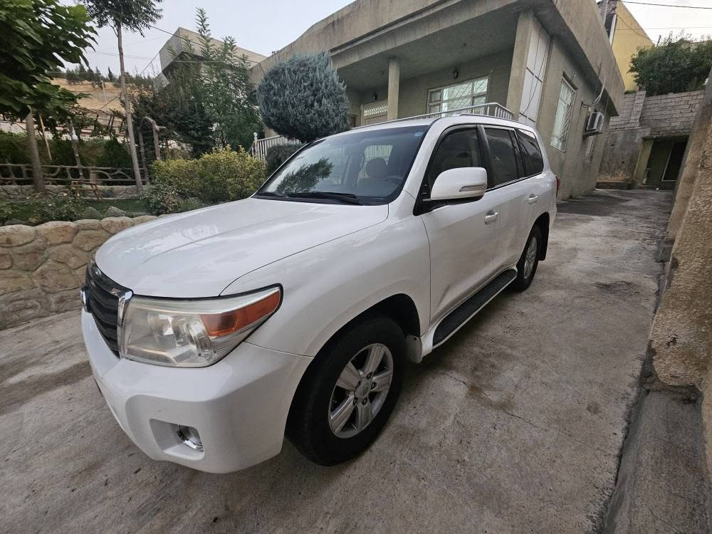 تؤيؤتا لاندگروزه ر مؤديل ٢٠١٣
مواصفات Gx
بئ بؤياغ  تنا ٢ سارده كوت گچكه ى هه يه
گيرو مه كينه به شه رت  سيسته مى غازى ايتالى بؤ به سترايه  ١٨٦ هه زار رؤيشتيه  ره قه م و سه نه وى نوئيه به ناو خؤمه  نرخ ٢٩٥ معامه له
*********** أربيل, العراق
