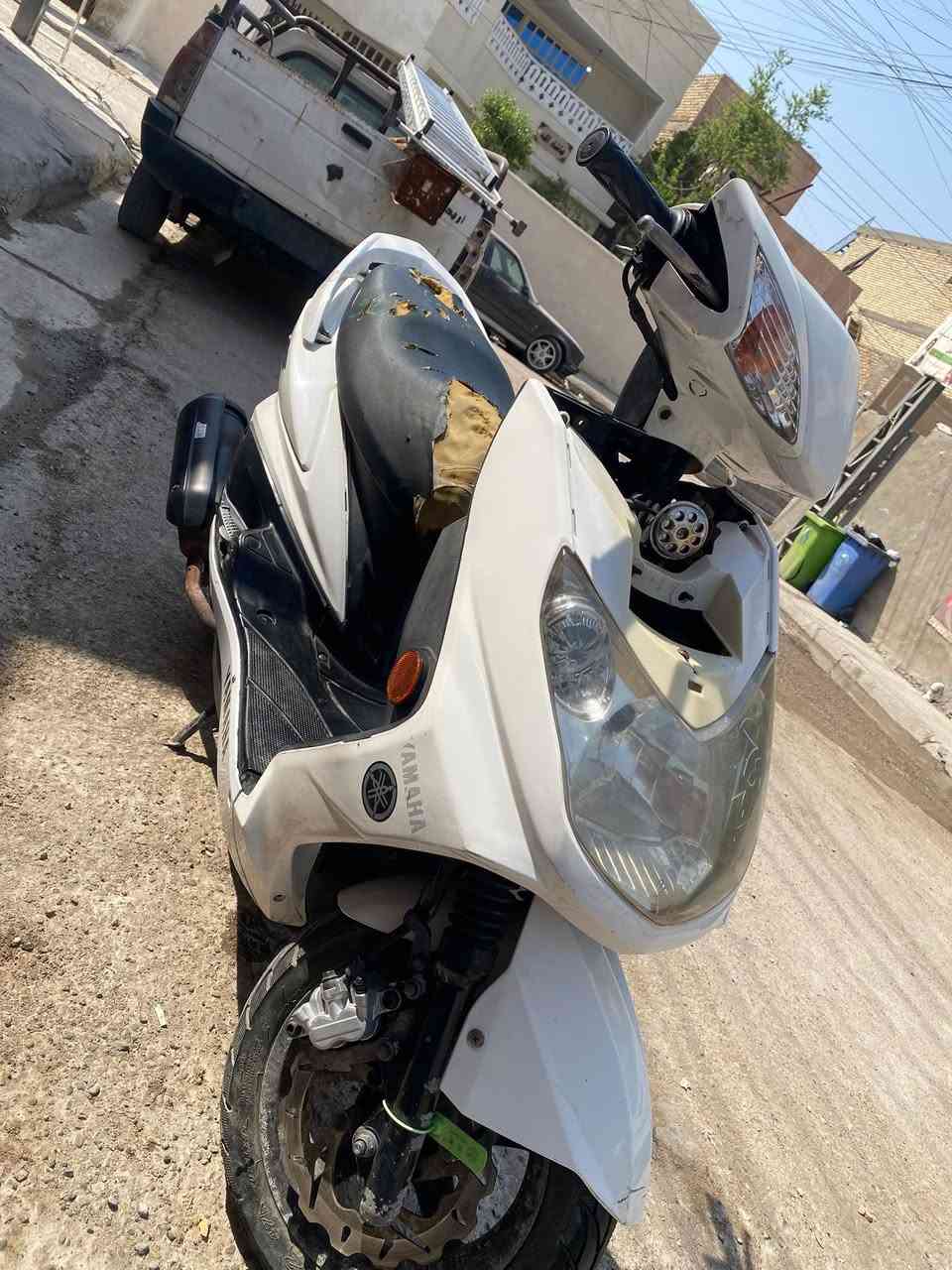 السلام عليكم 
سكنس فحل نوزل طلاعات كولد الحديث بيها بك لايت خليه اصلي الدراجه كفاله ما مفتوحه لا تنقيص لا تبخير لا نضوح الدراجه بملاحه فول بلادي  بيها كلجات رياضي دراجه نازله علئ أيدي رمبه كهربائيات كلها شغاله  مابيها نقص برغي بس السبعه 
دراجه بلاديه علئ أيدي  كفاله رمبه 
مكاني بغداد الشعب 
رقمي 
***********
