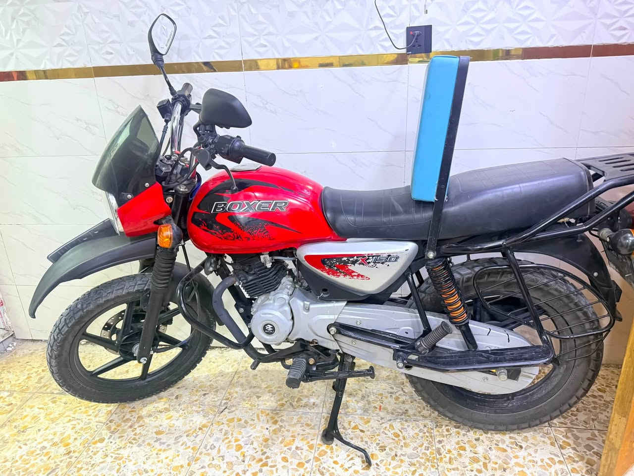 للبيع دراجة باجاج Boxer X150 موديل 2023 🏍
مرقمة أصولي رقم بغداد 
التحويل ثاني يوم 
🔹 فول مواصفات
🔹 دهن مبدل جديد MoTUL 20w-50
🔹 الدراجة نظيفة وجاهزة للاستخدام
🔹 البيع للجادين فقط

💰 السعر: 3,000,000 دينار عراقي
🤝 قابل للتفاوض بالمعقول
🏍️ماشي ٢٧ الف 

📍 الموقع: بغداد – الحرية 
📞 للاتصال: ‭***********

الرجاء عدم بخس السعر، والتفاوض فقط بعد المعاينة
